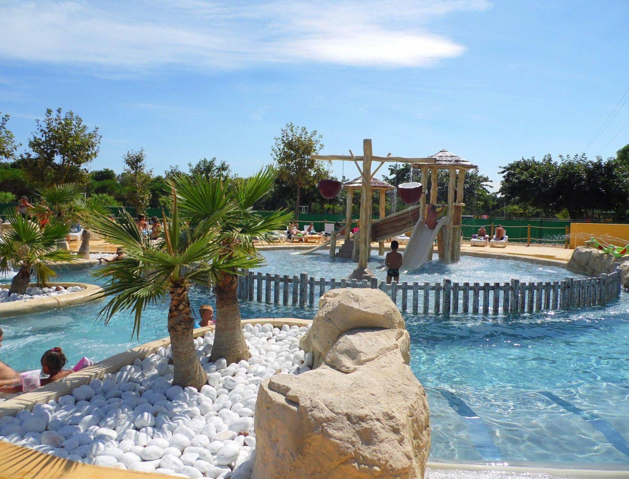 Camping Le Sainte Marie Exterior foto